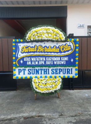 Papan Bunga Duka di Sumur Pecung